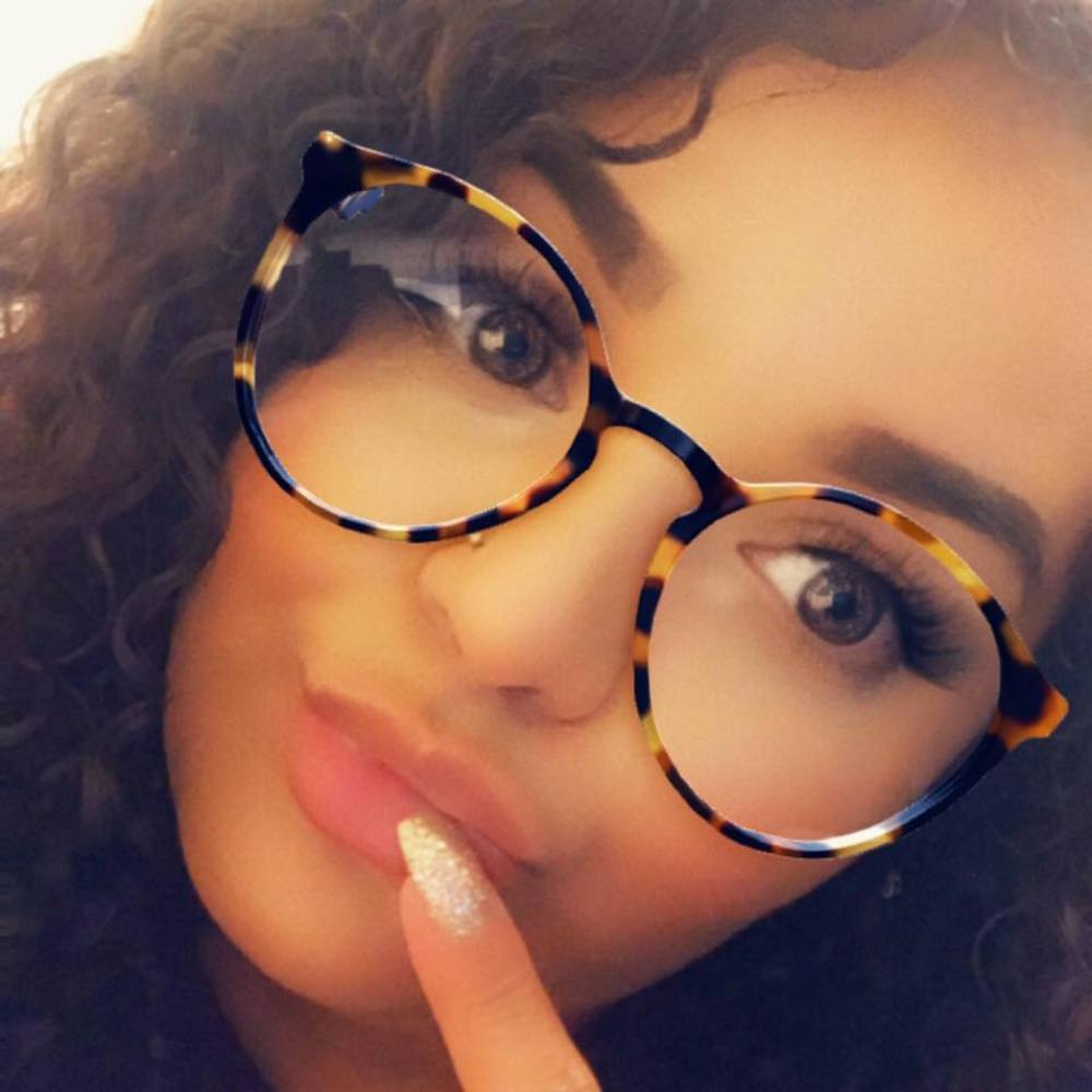 Meet your Posher, Deja victoria